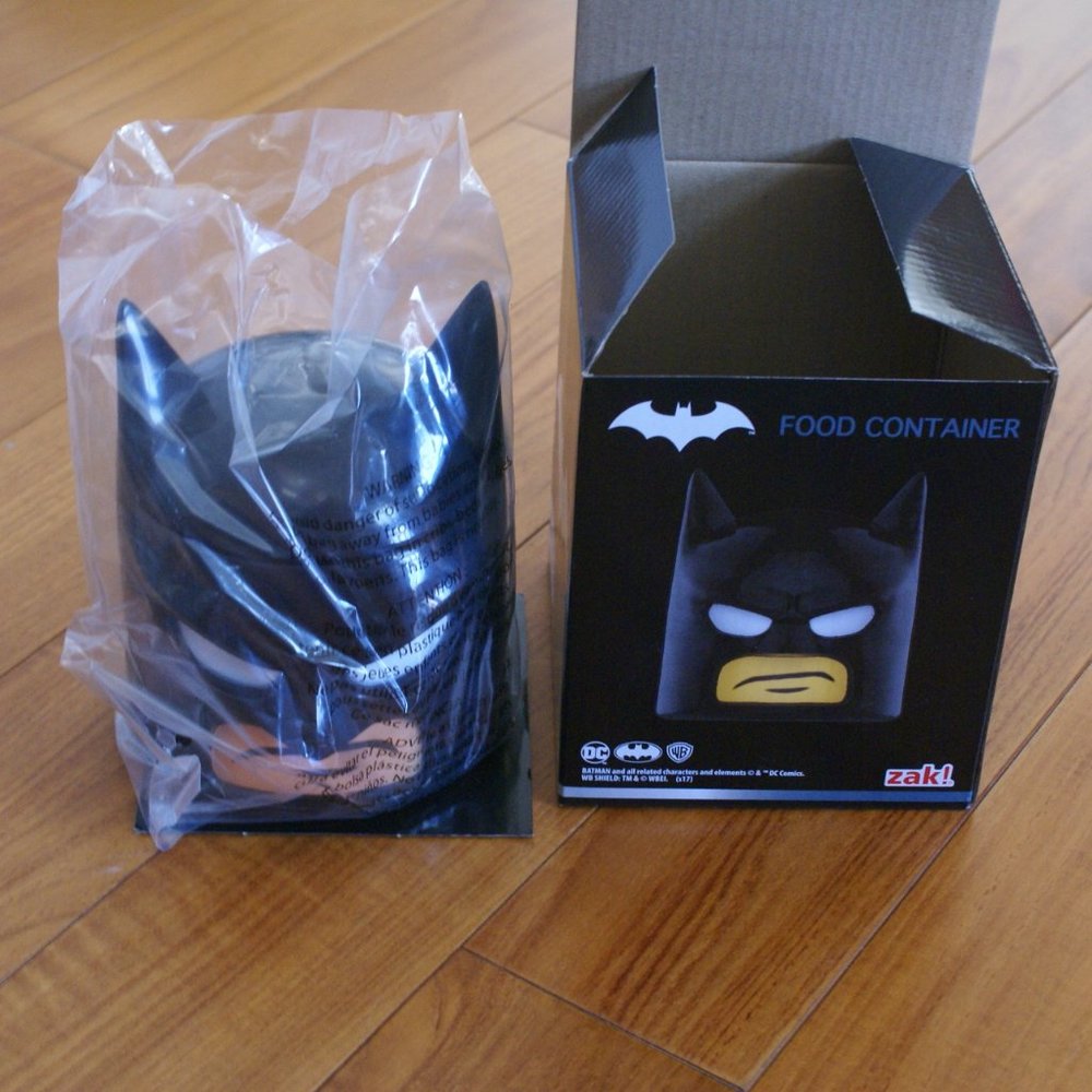 NIB food container of Batman's head by zak!
